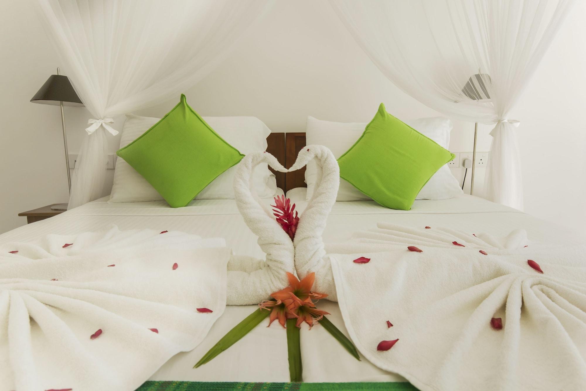 Rockside Beach Resort Bentota Kültér fotó