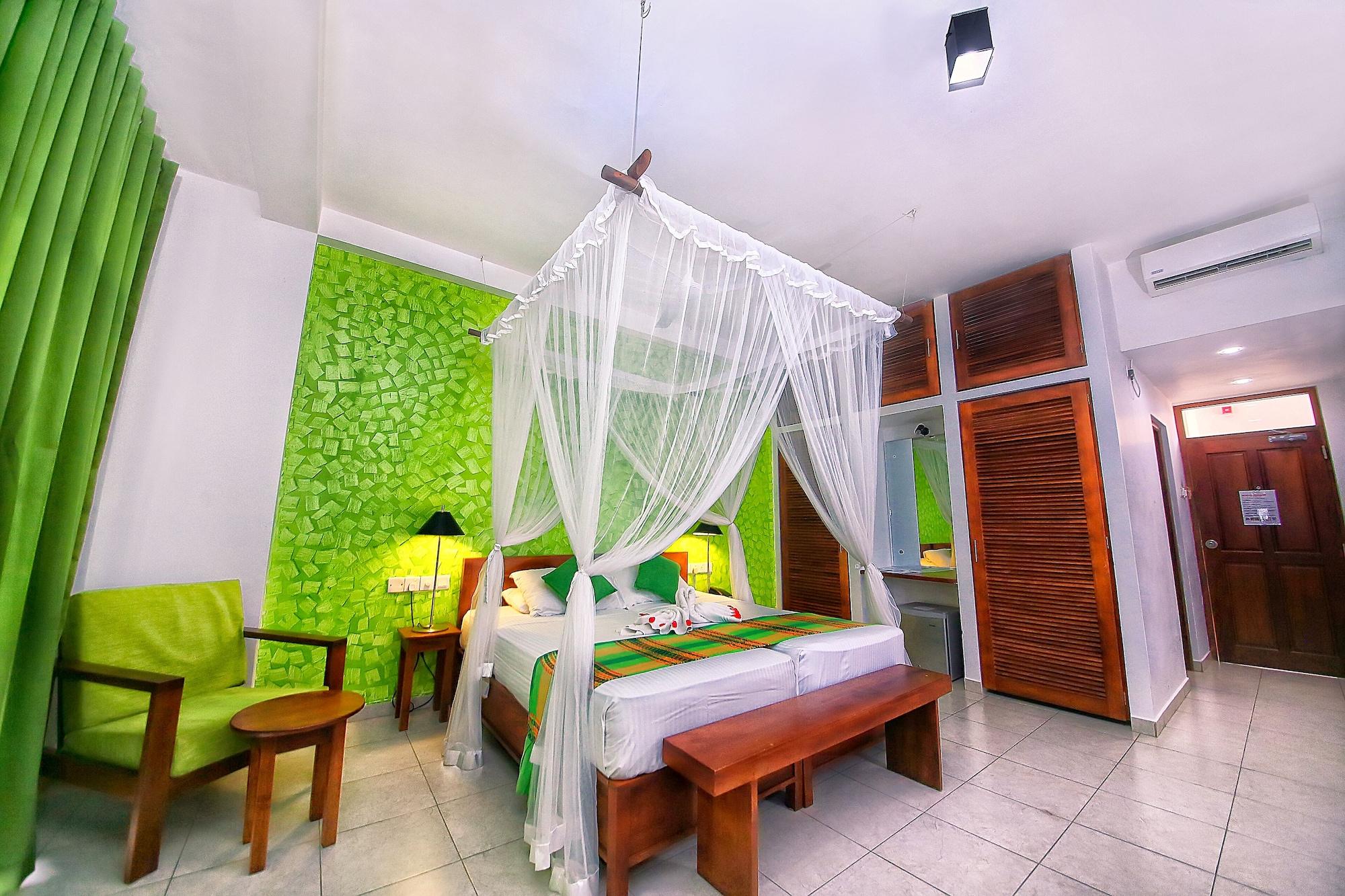 Rockside Beach Resort Bentota Kültér fotó