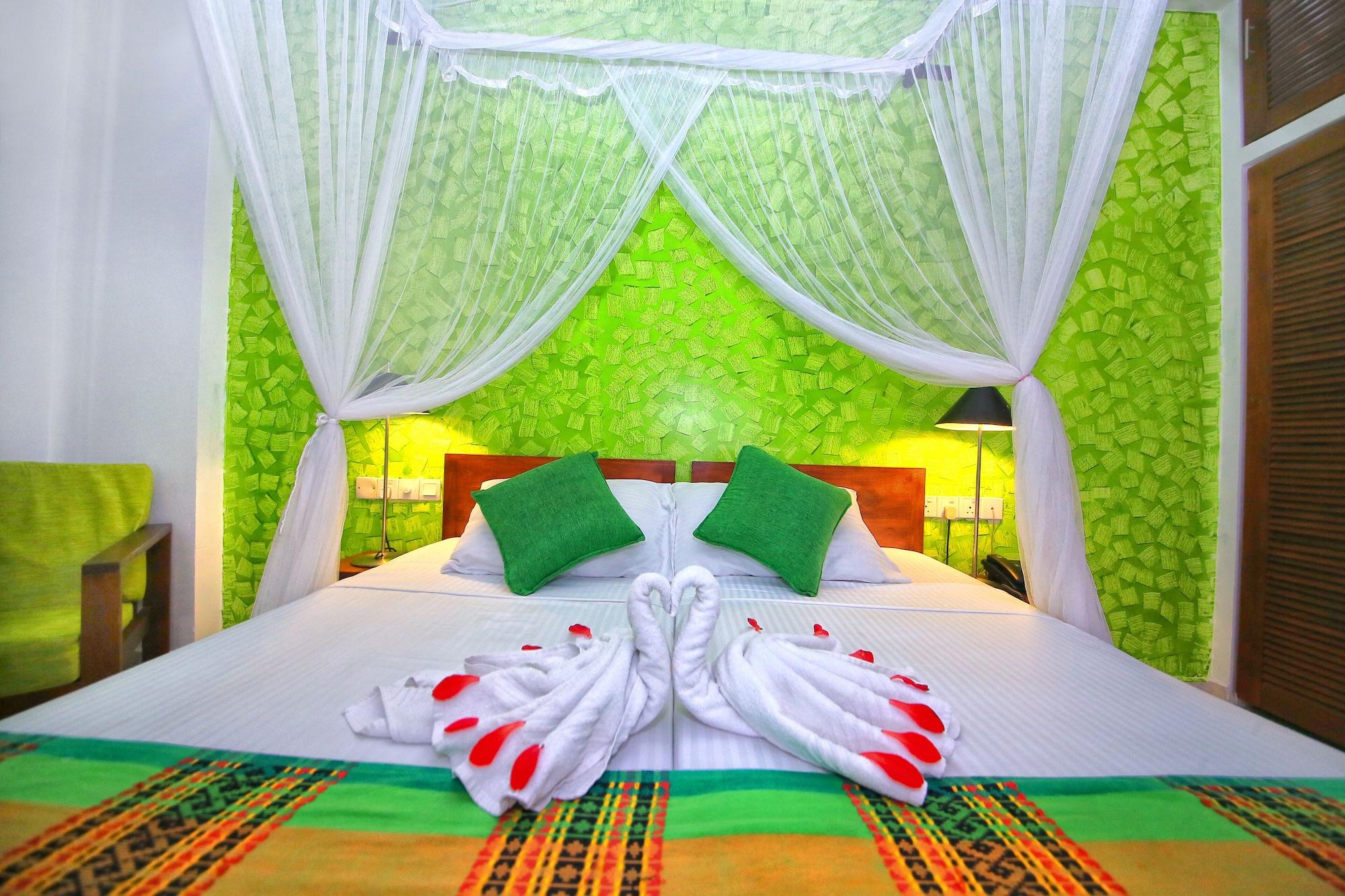 Rockside Beach Resort Bentota Kültér fotó
