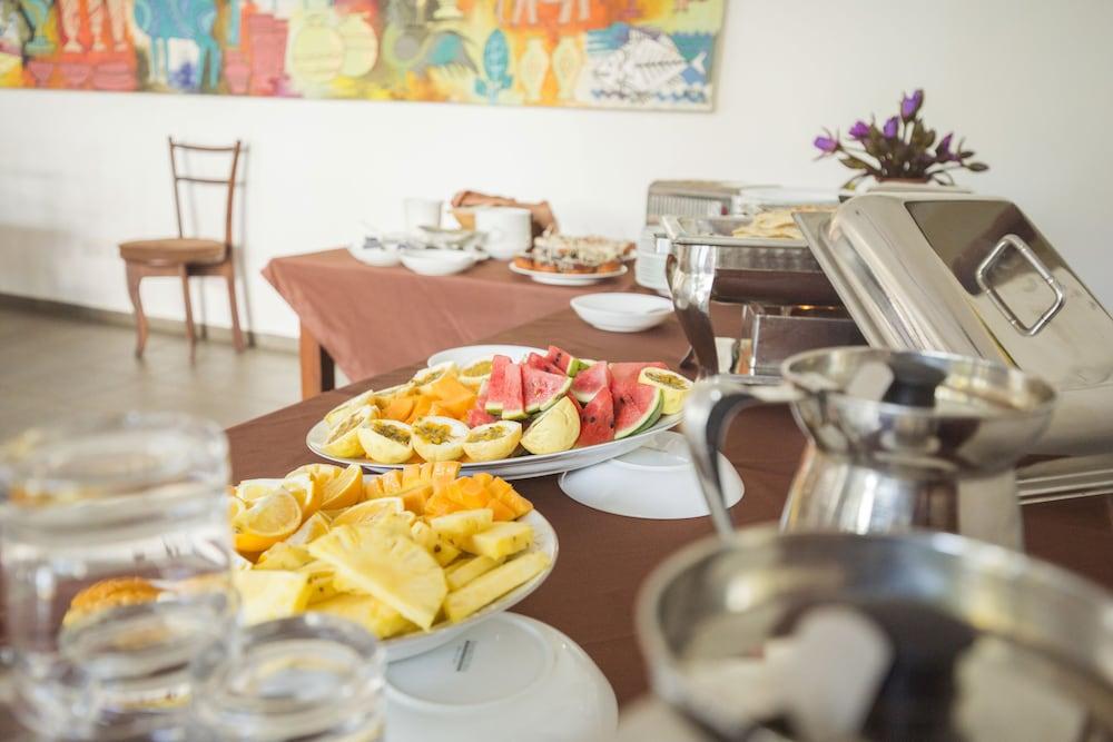Rockside Beach Resort Bentota Kültér fotó