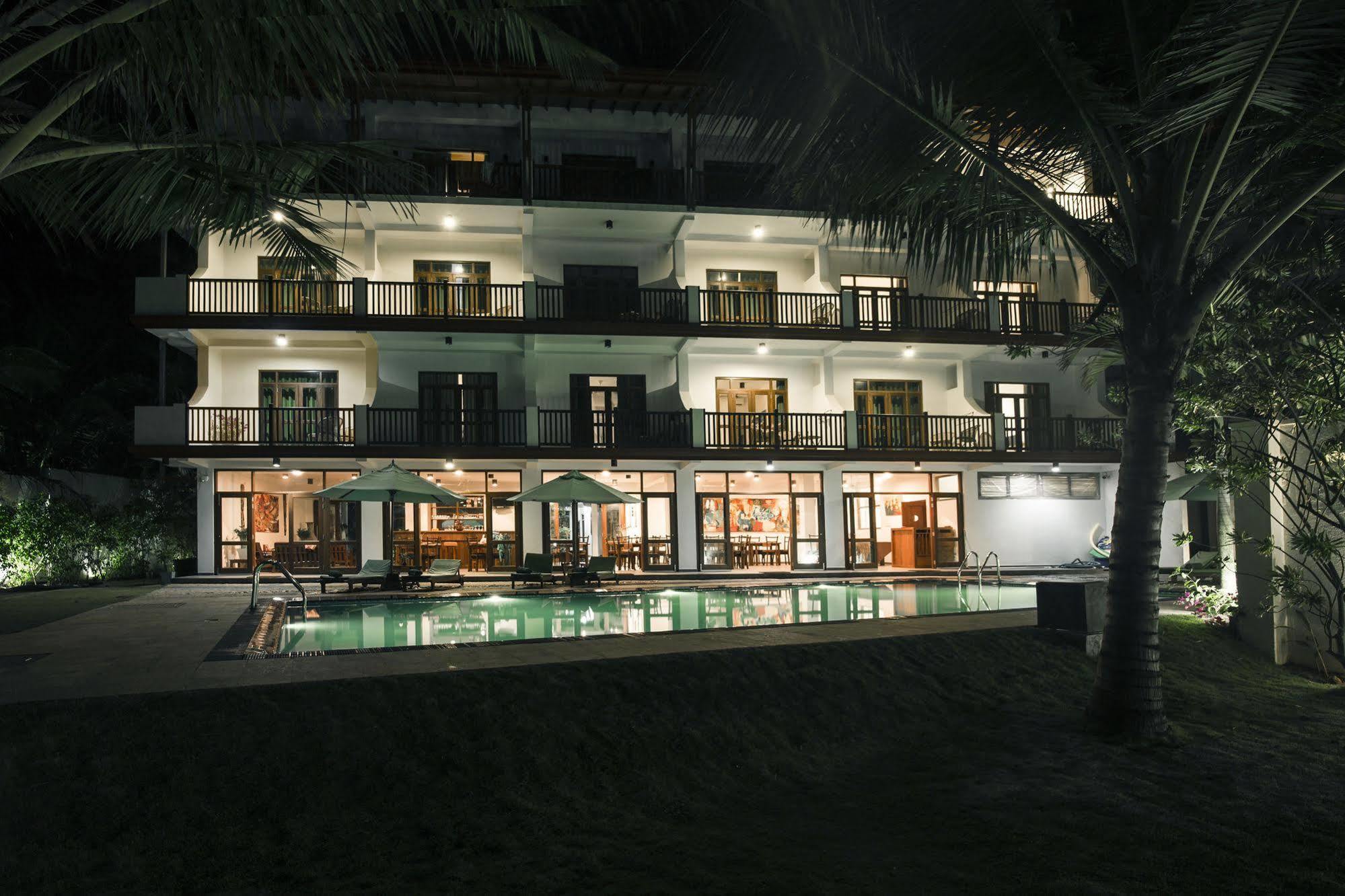 Rockside Beach Resort Bentota Kültér fotó