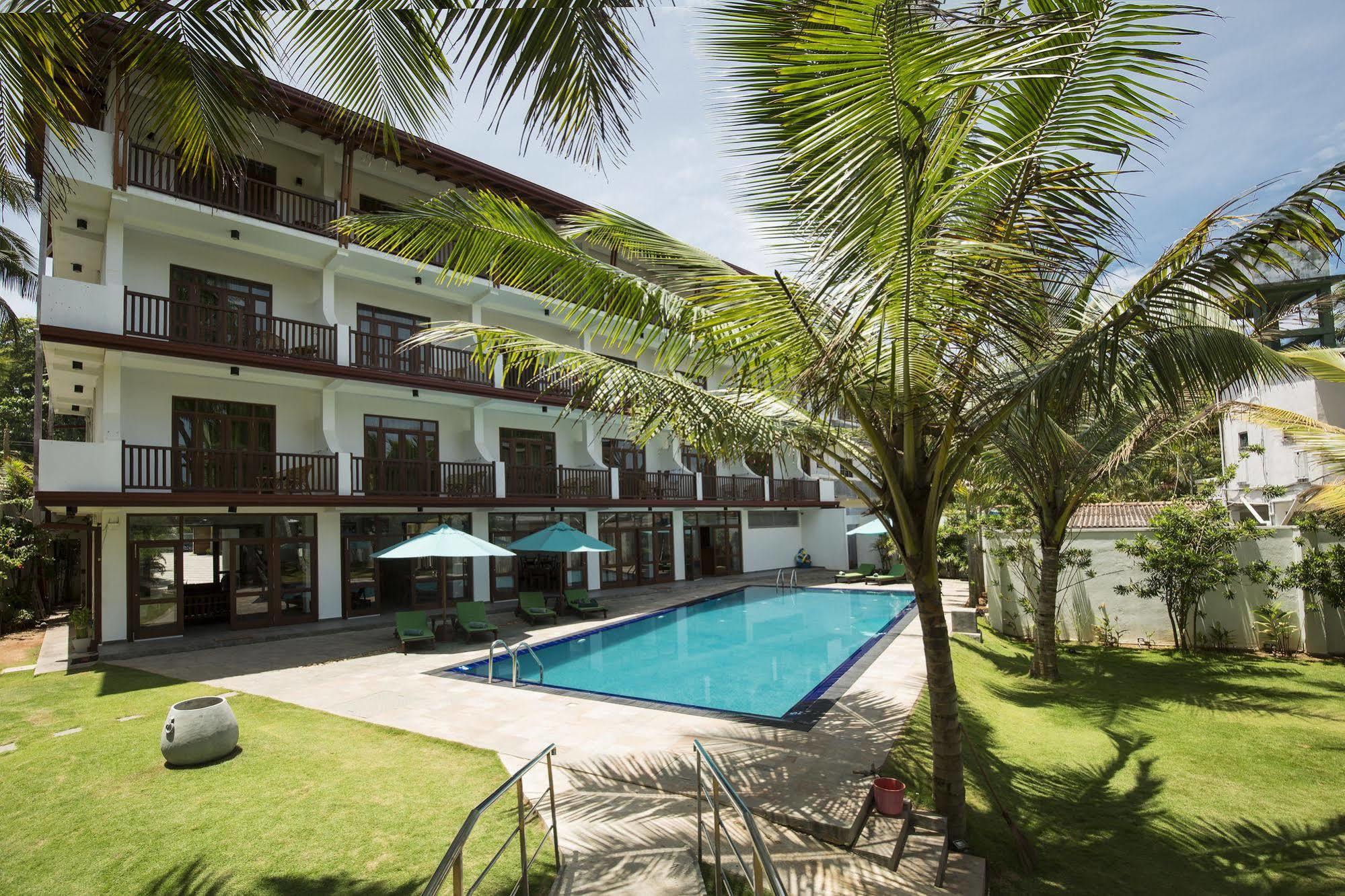 Rockside Beach Resort Bentota Kültér fotó