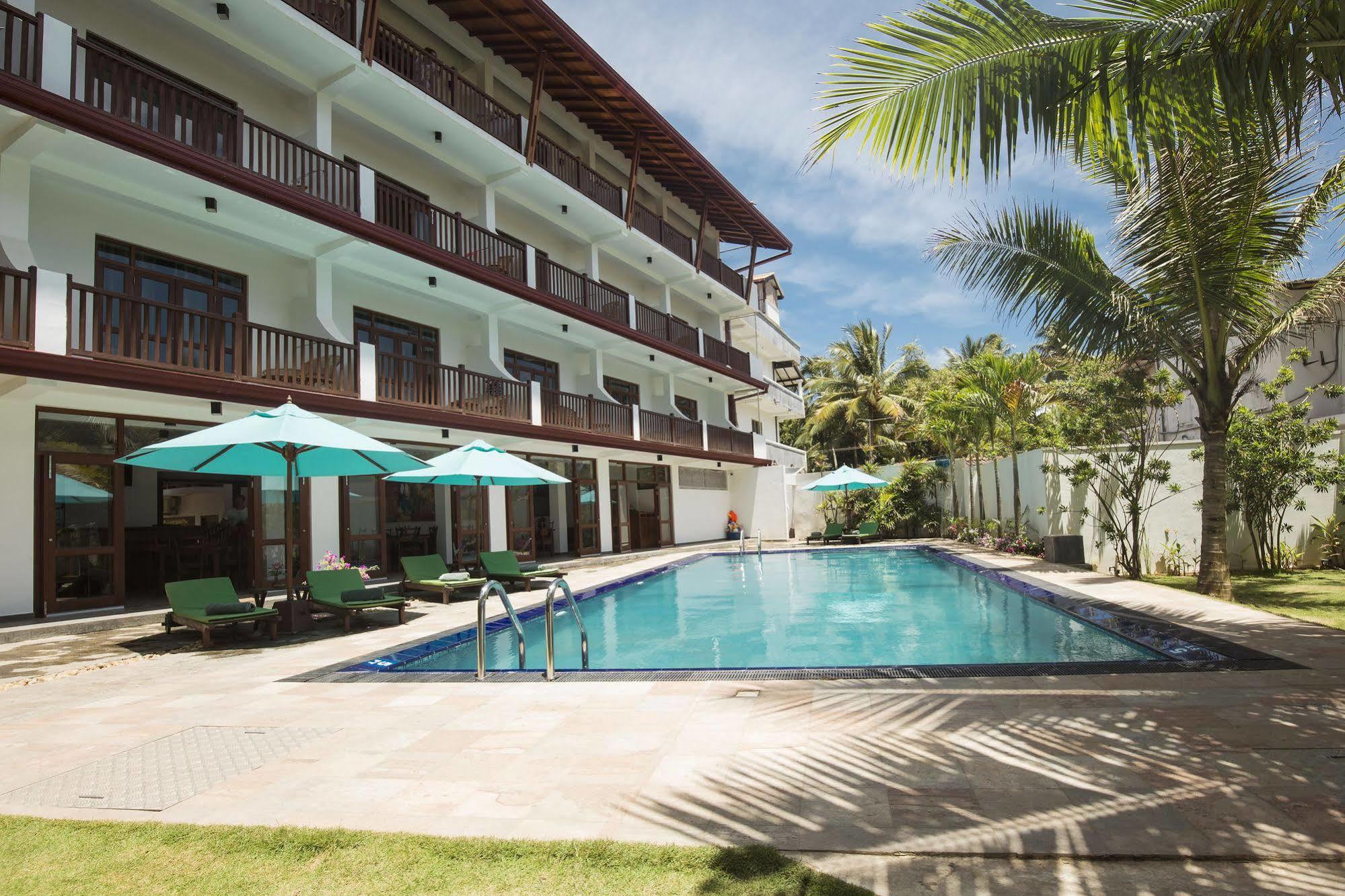 Rockside Beach Resort Bentota Kültér fotó