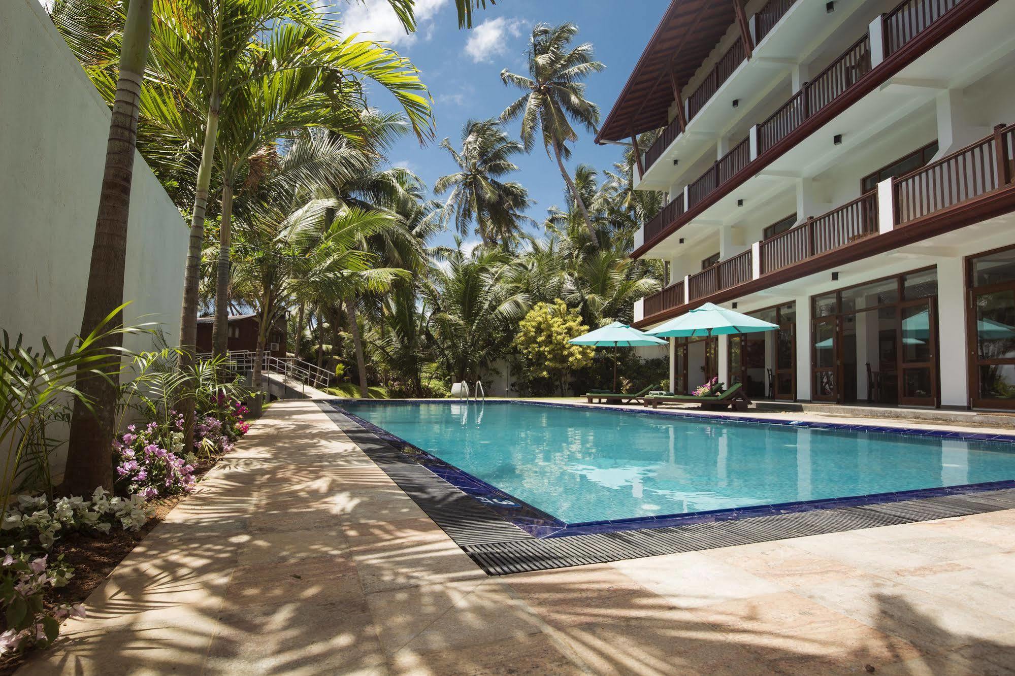 Rockside Beach Resort Bentota Kültér fotó